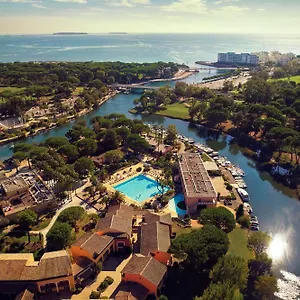 3* Kompleks wypoczynkowy Pierre & Les Rives De Cannes